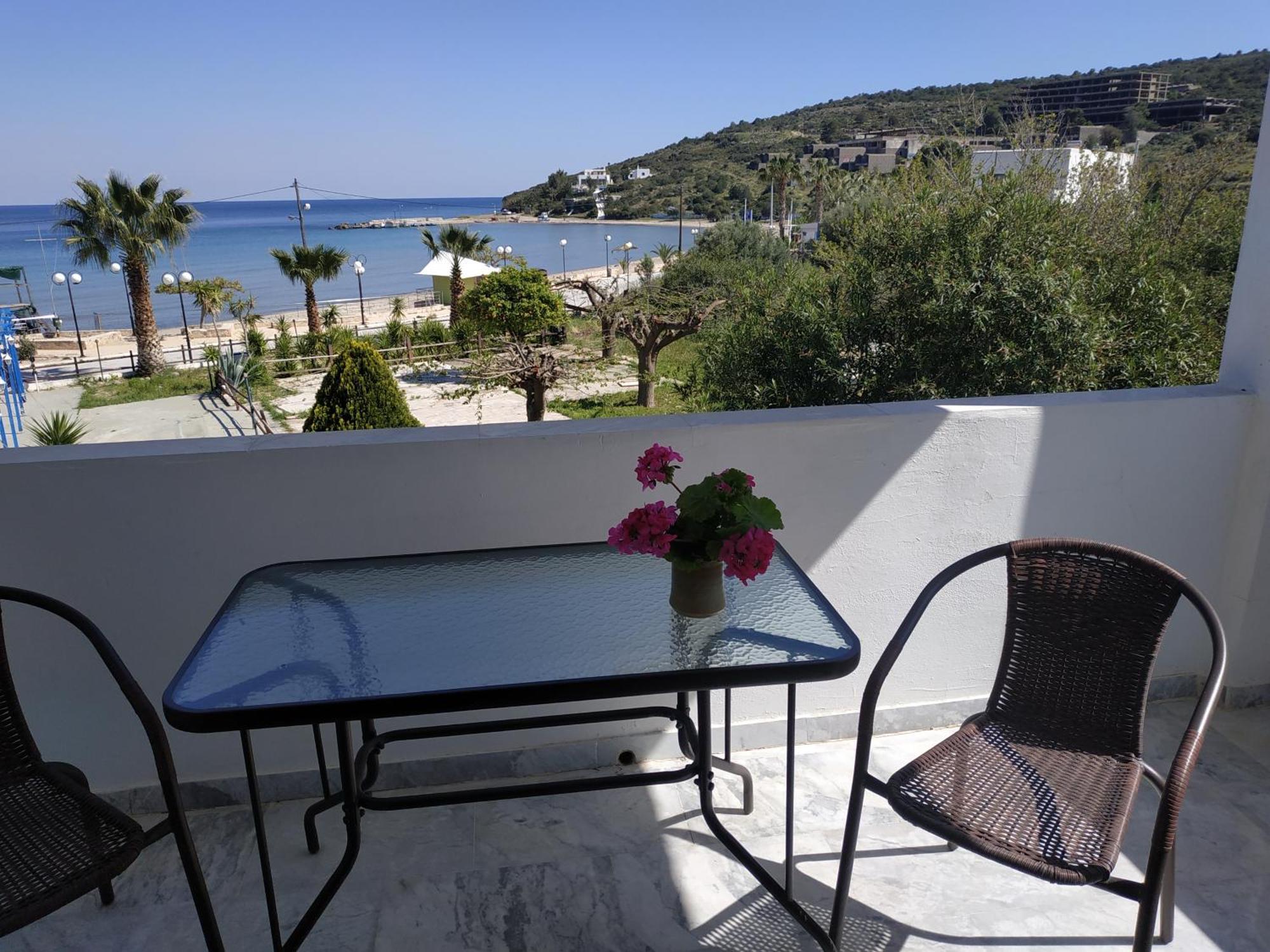 Παραθαλασσια Στουντιο Μιχαλιας Sea View Studio Michalias Agia Marina  Extérieur photo
